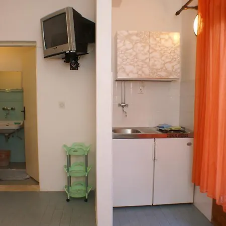Studio 4374c * קורצולה